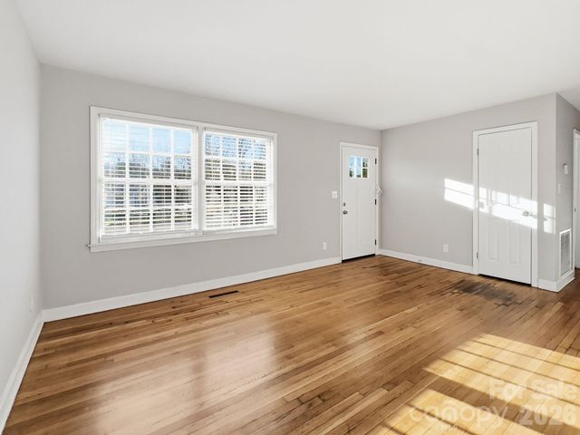 1420 Rollingwood Drive, Charlotte, NC 28217