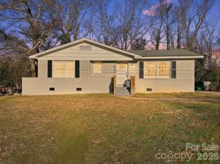 1420 Rollingwood Drive, Charlotte, NC 28217