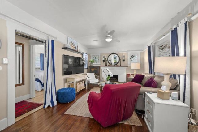 617 8th, Coronado, CA 92118