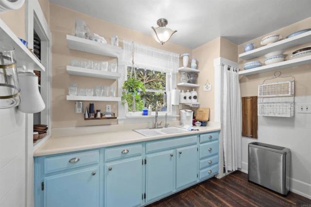 617 8th, Coronado, CA 92118
