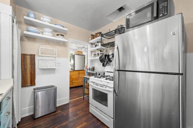 617 8th, Coronado, CA 92118