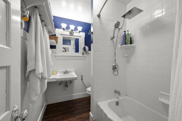617 8th, Coronado, CA 92118