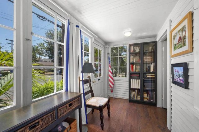 617 8th, Coronado, CA 92118