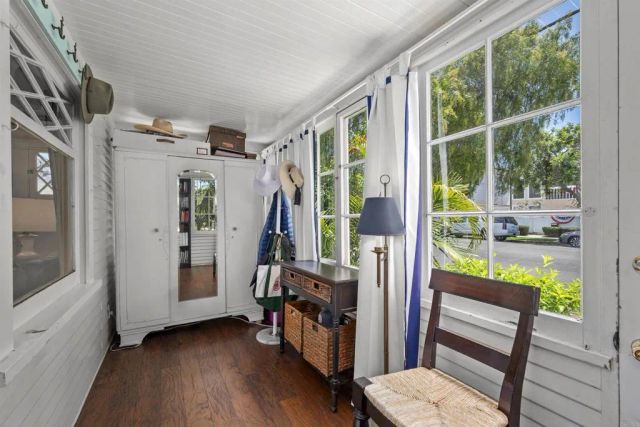 617 8th, Coronado, CA 92118