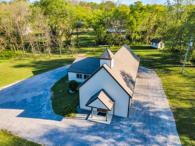 317 W Railroad St, Petersburg, TN 37144