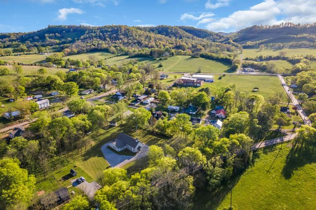 317 W Railroad St, Petersburg, TN 37144