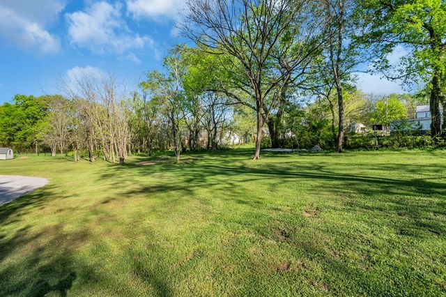 317 W Railroad St, Petersburg, TN 37144