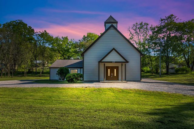 317 W Railroad St, Petersburg, TN 37144