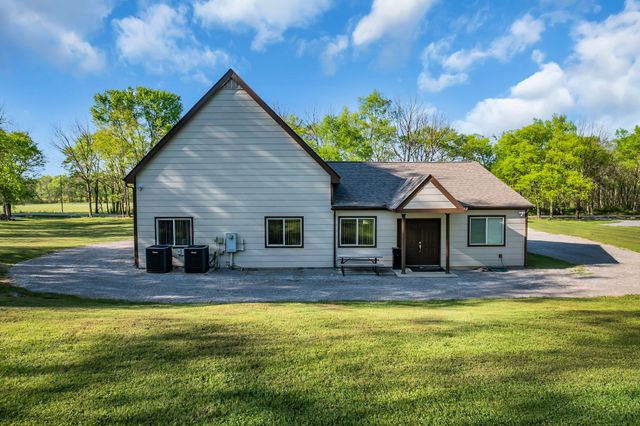 317 W Railroad St, Petersburg, TN 37144