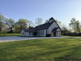 317 W Railroad St, Petersburg, TN 37144