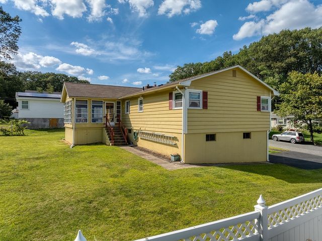 17 Leslie Rd, Worcester, MA 01605