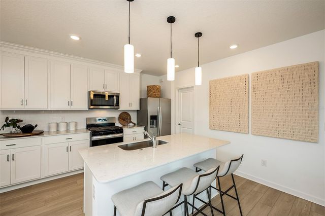 6283 BROAD FIELD AVENUE, Apollo Beach, FL 33572