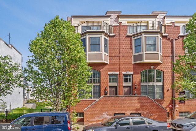 1015 N 3RD ST, Philadelphia, PA 19123