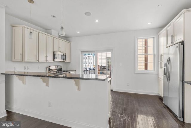 1015 N 3RD ST, Philadelphia, PA 19123