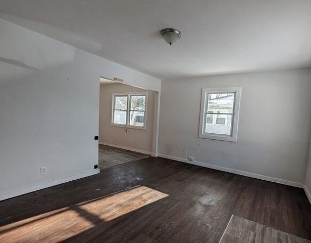 3304 Sheffer Avenue, Lansing, MI 48906