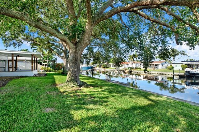 4496 13TH LANE NE, St Petersburg, FL 33703