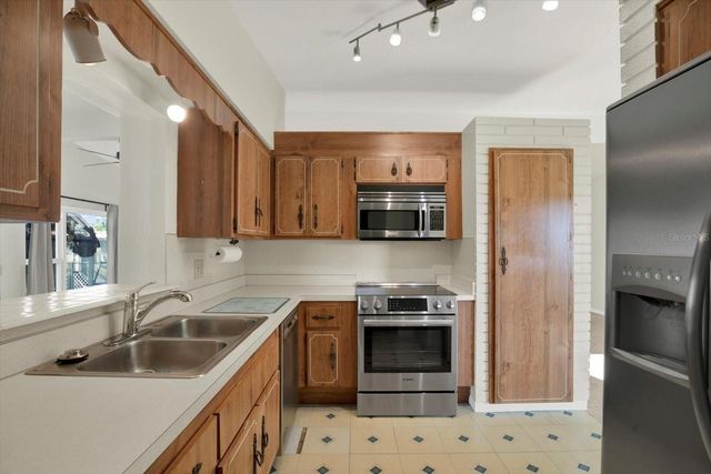 4496 13TH LANE NE, St Petersburg, FL 33703