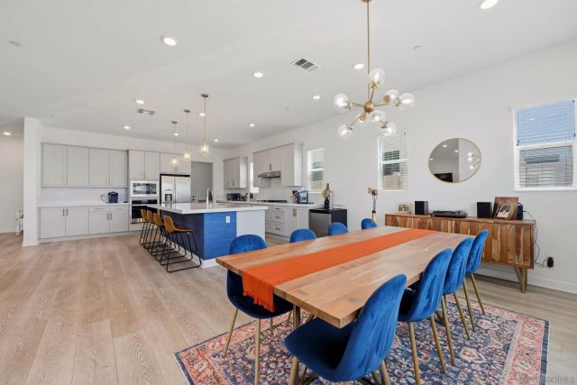 305 Creekview Ct, San Marcos, CA 92078