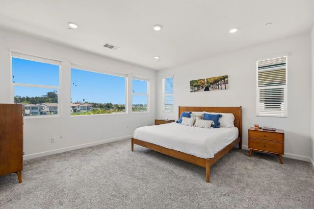 305 Creekview Ct, San Marcos, CA 92078