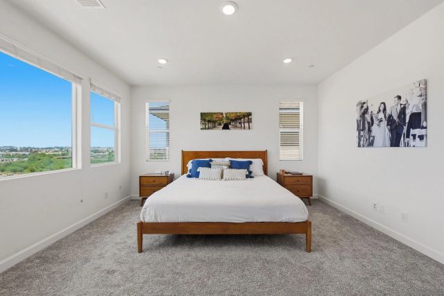 305 Creekview Ct, San Marcos, CA 92078