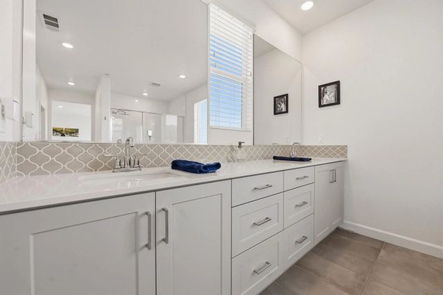 305 Creekview Ct, San Marcos, CA 92078