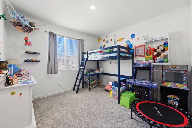 305 Creekview Ct, San Marcos, CA 92078