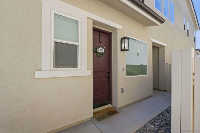 305 Creekview Ct, San Marcos, CA 92078