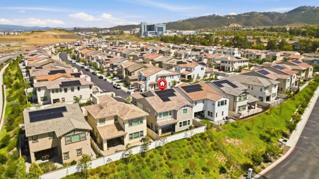 305 Creekview Ct, San Marcos, CA 92078