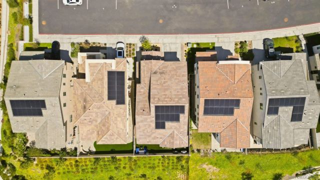 305 Creekview Ct, San Marcos, CA 92078