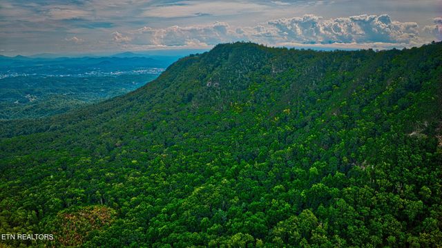 2820 Dupont Springs Rd, Sevierville, TN 37862