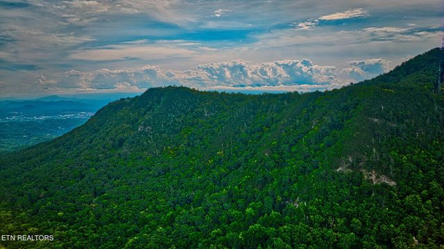 2820 Dupont Springs Rd, Sevierville, TN 37862