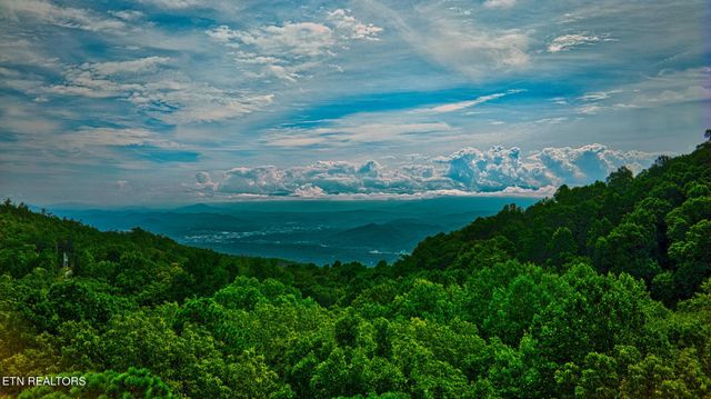 2820 Dupont Springs Rd, Sevierville, TN 37862