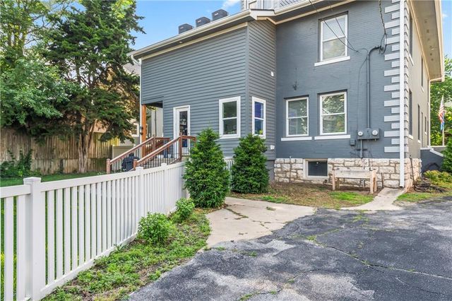 3215 Windsor Avenue, Kansas City, MO 64123