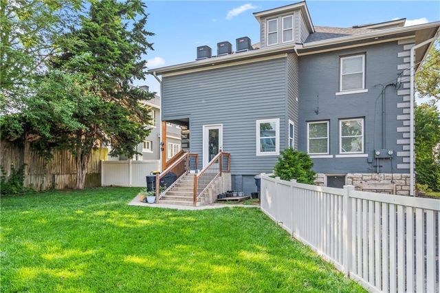 3215 Windsor Avenue, Kansas City, MO 64123