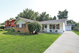 2055 Shepard Road, Hoffman Estates, IL 60169