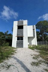 518 NW 13th Avenue, Fort Lauderdale, FL 33311