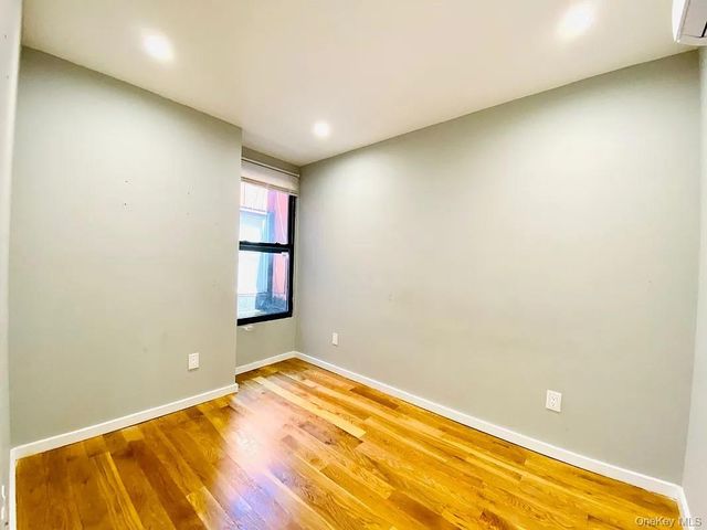 12615 Jamaica Avenue, Richmond Hill, NY 11418