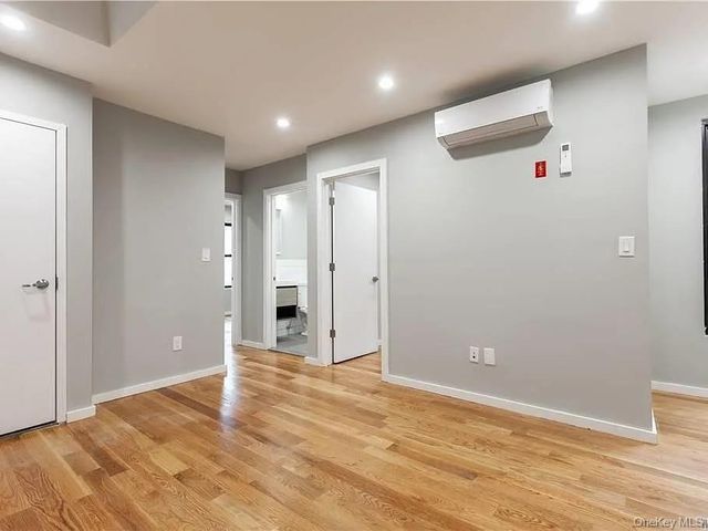 12615 Jamaica Avenue, Richmond Hill, NY 11418