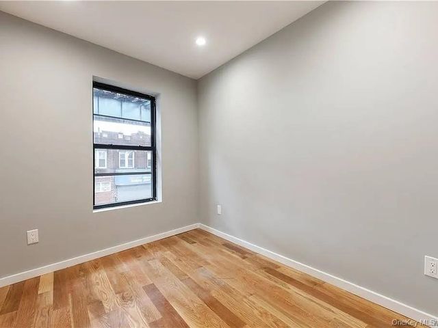 12615 Jamaica Avenue, Richmond Hill, NY 11418