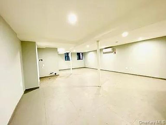 12615 Jamaica Avenue, Richmond Hill, NY 11418