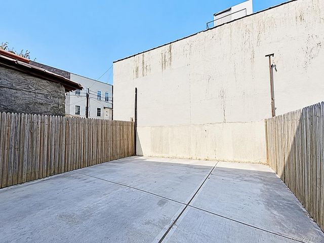 12615 Jamaica Avenue, Richmond Hill, NY 11418