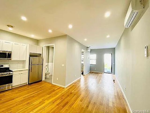 12615 Jamaica Avenue, Richmond Hill, NY 11418