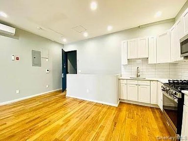 12615 Jamaica Avenue, Richmond Hill, NY 11418