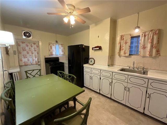 111 Auriles St, Duquesne, PA 15110