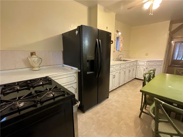 111 Auriles St, Duquesne, PA 15110