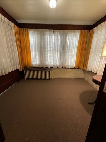 111 Auriles St, Duquesne, PA 15110