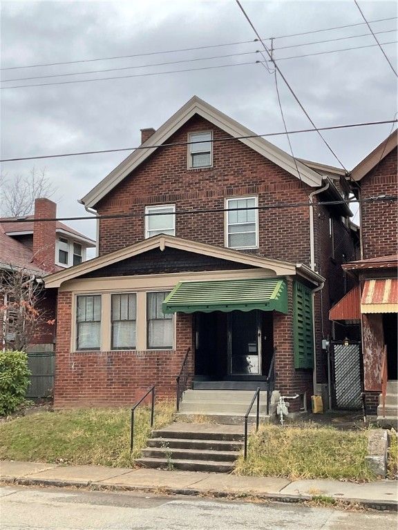 111 Auriles St, Duquesne, PA 15110