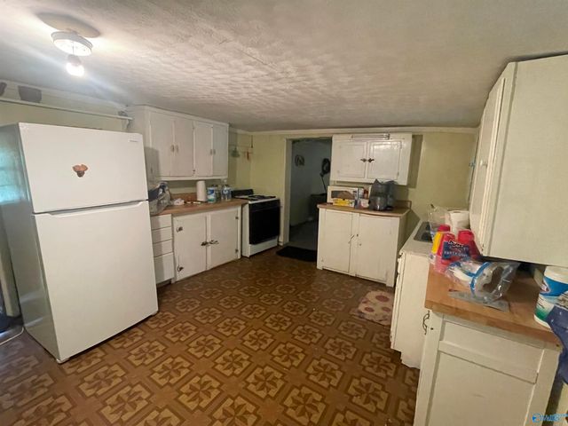 9710 Lay Springs Road, Gadsden, AL 35904