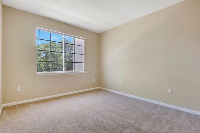 9211 Myrtlewood Circle W, Palm Beach Gardens, FL 33418