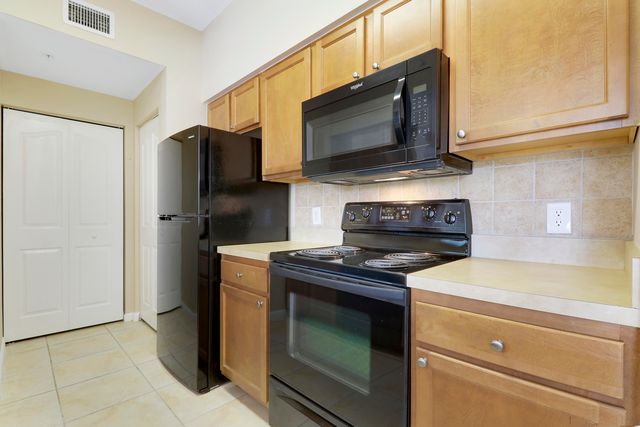 9211 Myrtlewood Circle W, Palm Beach Gardens, FL 33418